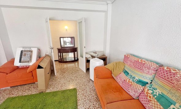 Resale - Apartment -
Guardamar del Segura - Centro