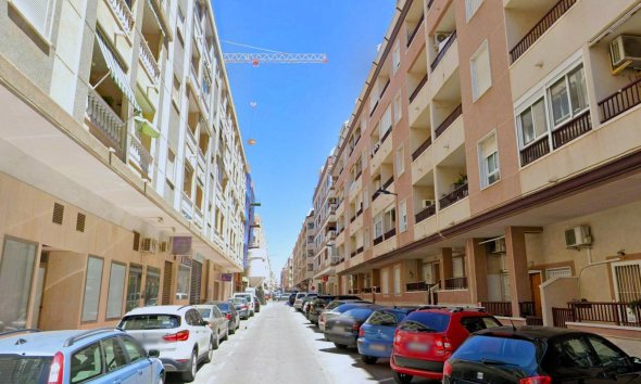 Revente - Apartment -
Torrevieja - Parque de las Naciones