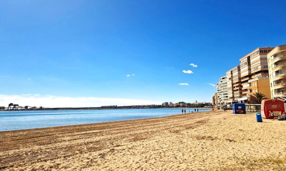 Revente - Apartment -
Torrevieja - Parque de las Naciones