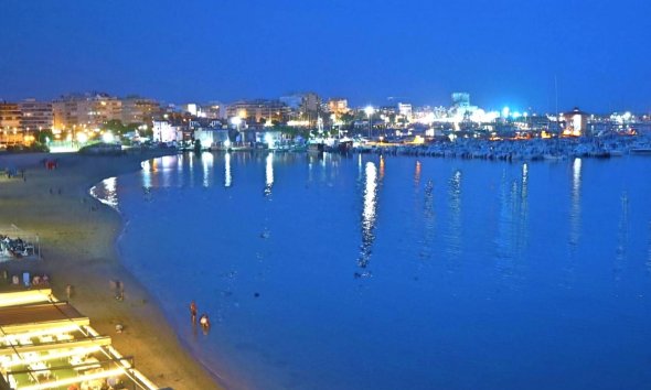 Revente - Apartment -
Torrevieja - Parque de las Naciones