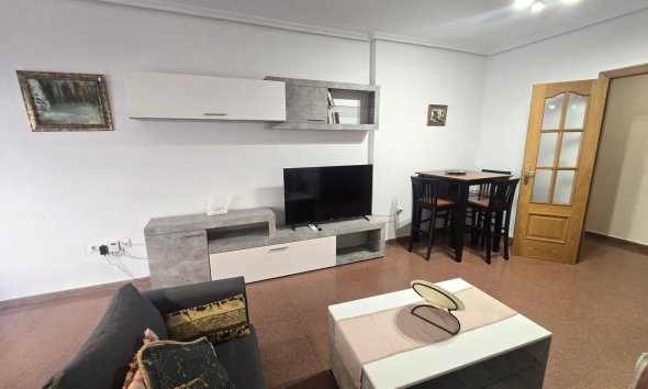 Revente - Apartment -
Torrevieja - Las Piscinas Naturales