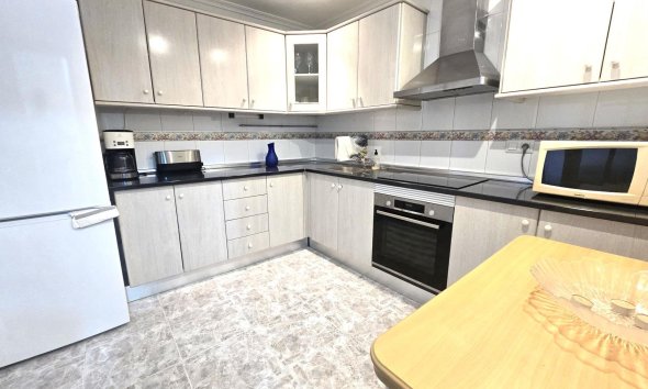 Revente - Apartment -
Torrevieja - Las Piscinas Naturales