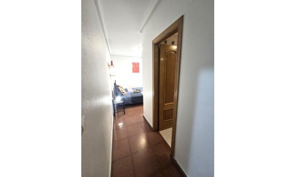 Revente - Apartment -
Torrevieja - Las Piscinas Naturales