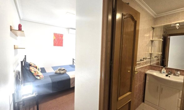 Revente - Apartment -
Torrevieja - Las Piscinas Naturales