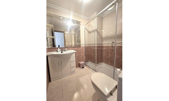 Revente - Apartment -
Torrevieja - Las Piscinas Naturales