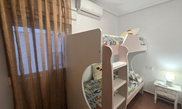 Revente - Apartment -
Torrevieja - Las Piscinas Naturales