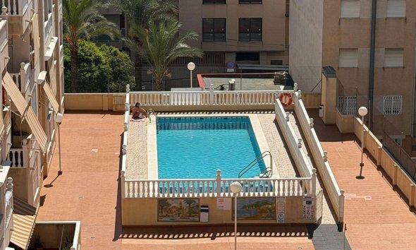 Revente - Apartment -
Torrevieja - Playa del Cura