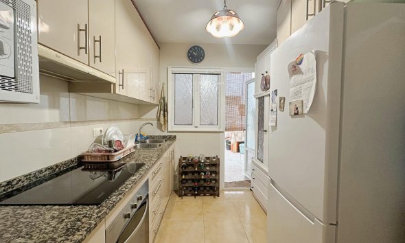 Revente - Apartment -
Torrevieja - Playa De Los Naufragos
