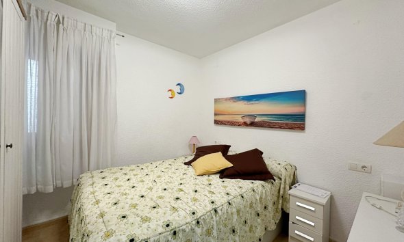 Revente - Apartment -
Torrevieja - Playa De Los Naufragos