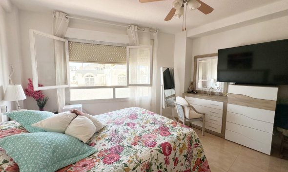 Revente - Apartment -
Torrevieja - Playa De Los Naufragos