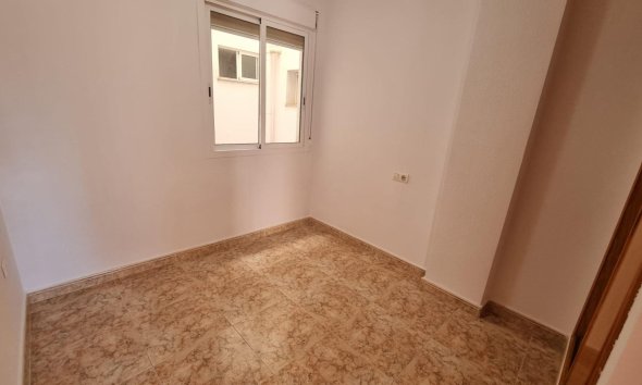 Revente - Apartment -
Torrevieja - Centro
