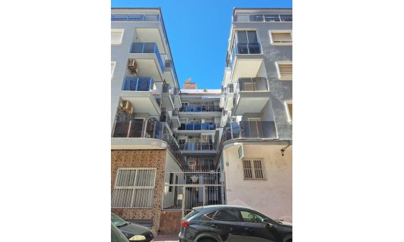 Revente - Duplex -
Torrevieja - Habaneras
