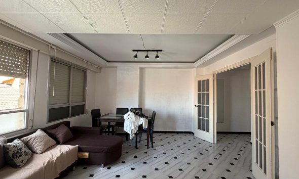 Revente - Apartment -
Torrevieja - Centro