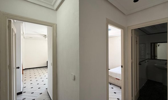 Revente - Apartment -
Torrevieja - Centro