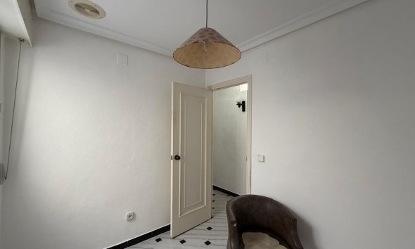 Revente - Apartment -
Torrevieja - Centro