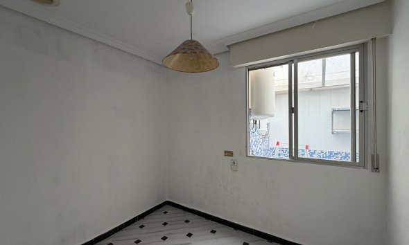Revente - Apartment -
Torrevieja - Centro