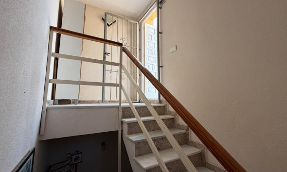Revente - Apartment -
Torrevieja - Centro