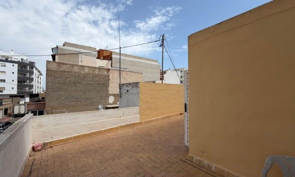 Revente - Apartment -
Torrevieja - Centro