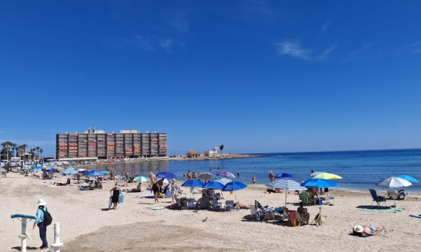 Revente - Apartment -
Torrevieja - Playa de los Locos