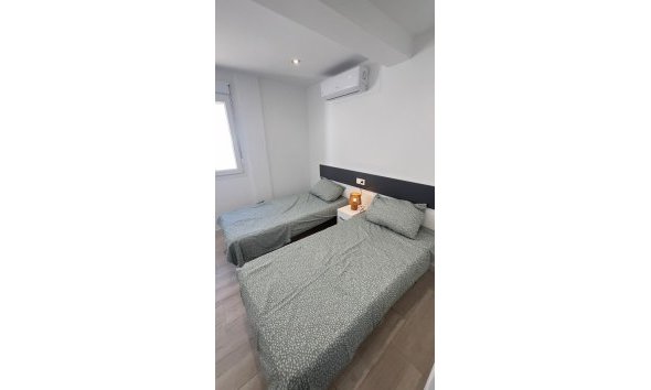 Revente - Bungalow -
Orihuela Costa - La Regia