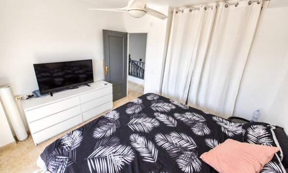 Revente - Villa -
Villamartin - Costa Blanca