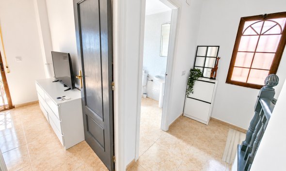 Revente - Villa -
Villamartin - Costa Blanca