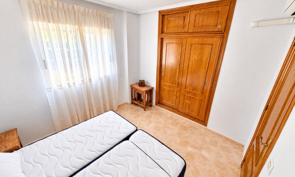 Revente - Apartment -
Villamartin - Costa Blanca