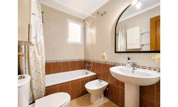 Revente - Apartment -
Torrevieja - Costa Blanca