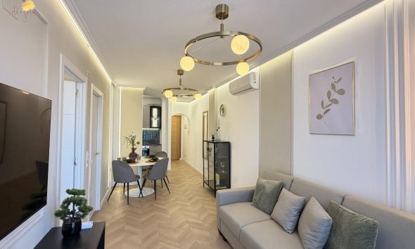 Revente - Apartment -
Torrevieja - Estacion De Autobuses