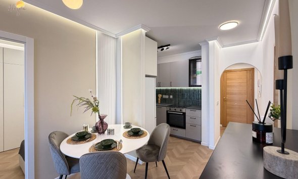 Revente - Apartment -
Torrevieja - Estacion De Autobuses