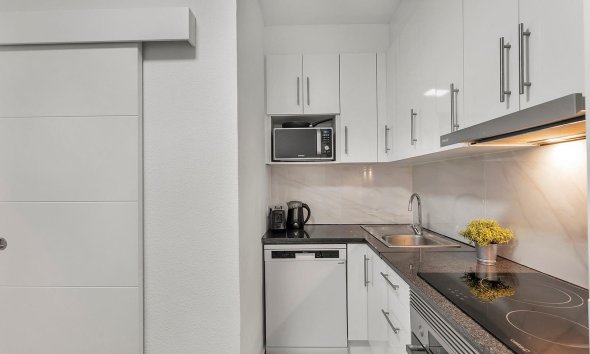 Revente - Apartment -
Torrevieja - Playa de los Locos