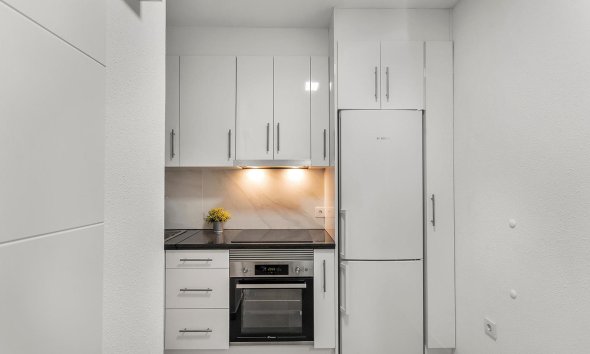 Revente - Apartment -
Torrevieja - Playa de los Locos