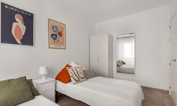 Revente - Apartment -
Torrevieja - Playa de los Locos
