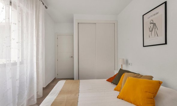 Revente - Apartment -
Torrevieja - Playa de los Locos