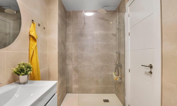 Revente - Apartment -
Torrevieja - Playa de los Locos