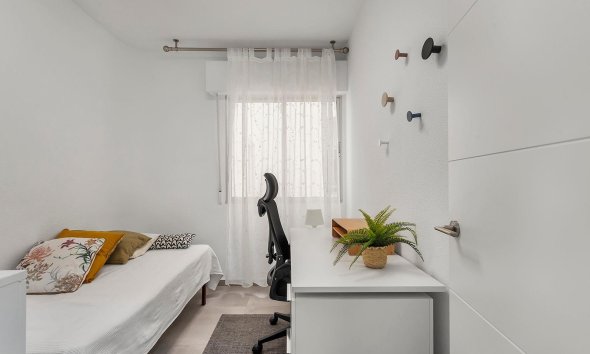 Revente - Apartment -
Torrevieja - Playa de los Locos