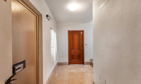 Revente - Apartment -
Torrevieja - Playa de los Locos