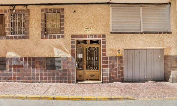 Revente - Apartment -
Torrevieja - Playa de los Locos