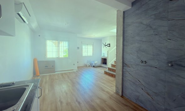 Revente - Semi Detached -
El Galan - Inland