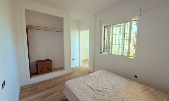 Revente - Semi Detached -
El Galan - Inland