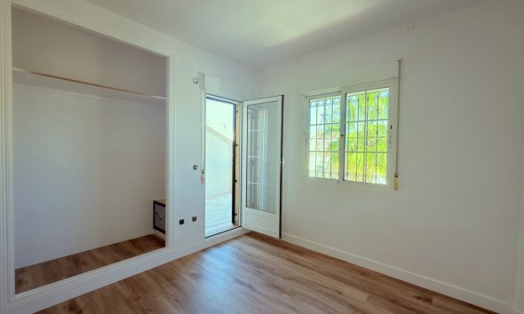 Revente - Semi Detached -
El Galan - Inland