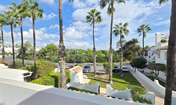 Revente - Town House -
Villamartin - Costa Blanca