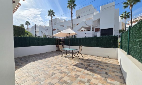 Revente - Town House -
Villamartin - Costa Blanca