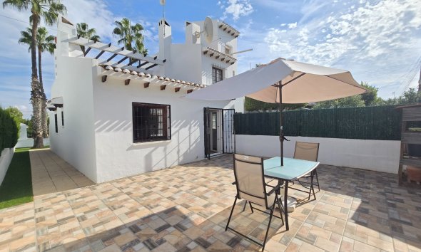 Revente - Town House -
Villamartin - Costa Blanca