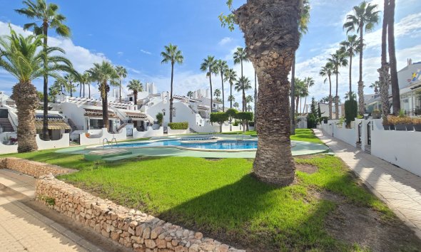 Revente - Town House -
Villamartin - Costa Blanca