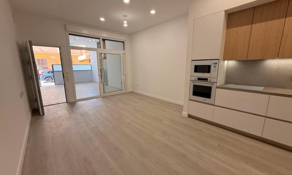 Revente - Apartment -
Torrevieja - Playa del Cura