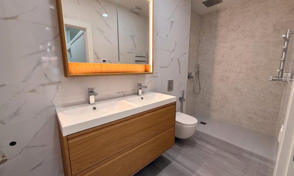 Revente - Apartment -
Torrevieja - Playa del Cura