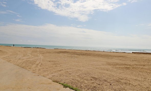 Revente - Apartment -
Torrevieja - La Mata Pueblo