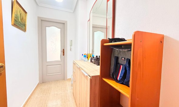Revente - Apartment -
Torrevieja - Centro - Muelle Pesquero