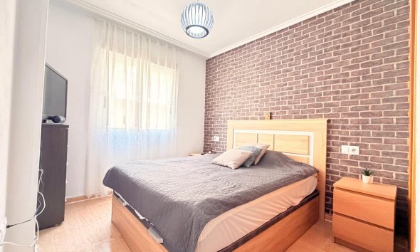 Revente - Apartment -
Torrevieja - Centro - Muelle Pesquero